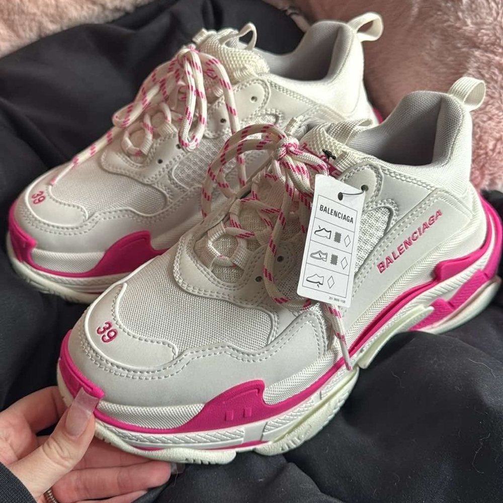 Balenciaga sneakers - Picture 7 of 11